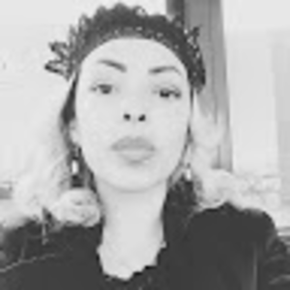 Meet your Posher, Crystal